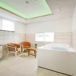 בית נופש Four-bedroom In Ejstrupholm *