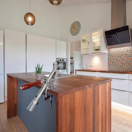 Four-bedroom In Ejstrupholm * Ejstrup
