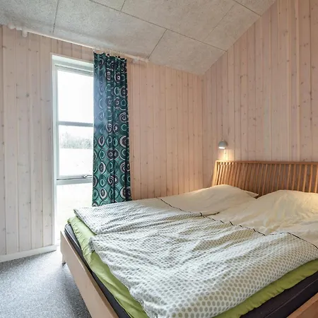 Dom wakacyjny Nice Home In Ejstrupholm With Sauna Ejstrup