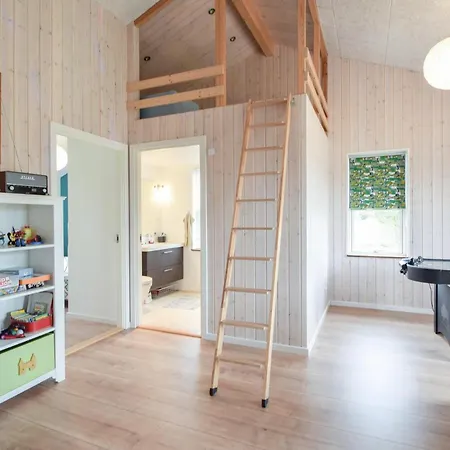 Four-bedroom In Ejstrupholm *